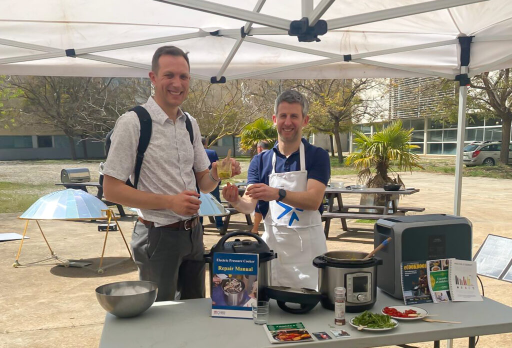 Solar cooking at the 6th Internation S-Access Conference, Mallora in 2026 with Richard Sieff from MECS and David Tetlow, Global Solutions