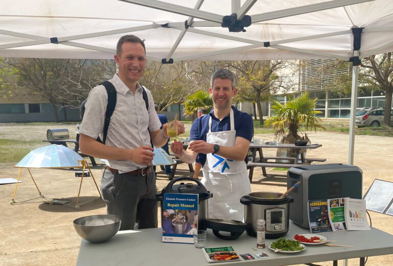 Solar cooking at the 6th Internation S-Access Conference, Mallora in 2026 with Richard Sieff from MECS and David Tetlow, Global Solutions