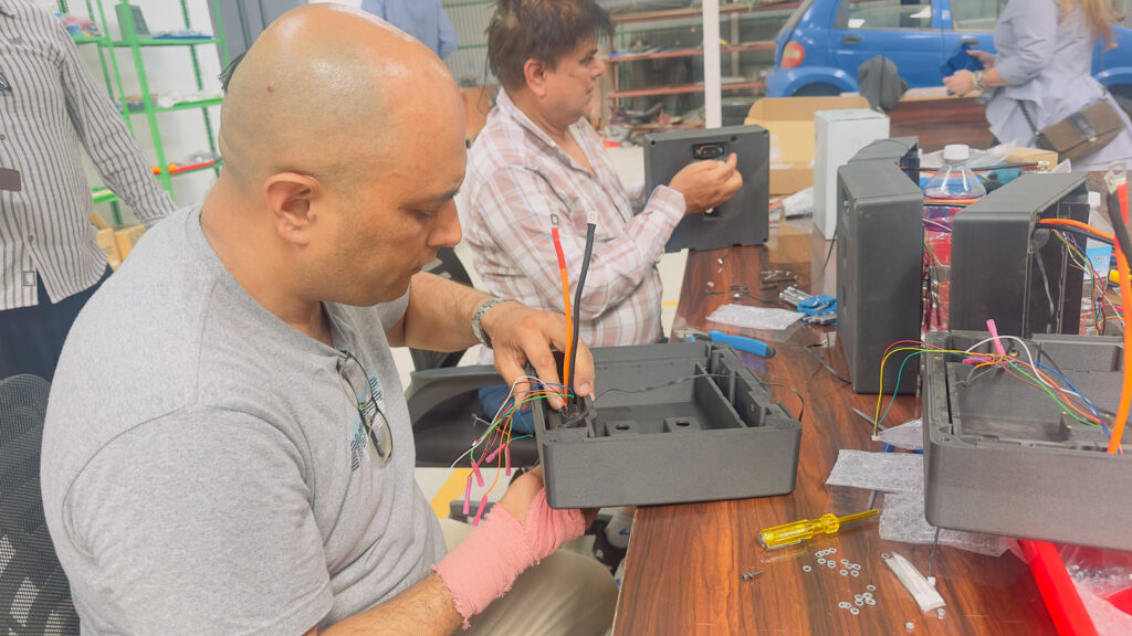 Battery assembly with the NEVI partners in Kathmandu, Nepal
